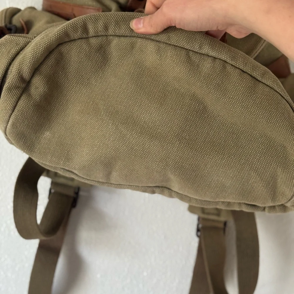 Vintage Kakadu TRADERS AUSTRALIA BROWN Canvas and  LEATHER BACKPACK BAG